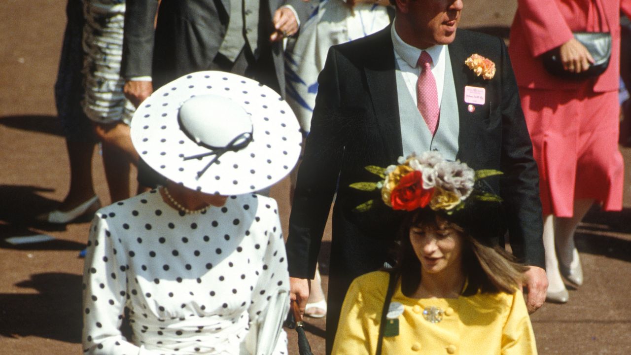 Princess Diana’s Favorite Shoe Shape Is So Back—Say Hello to the Almond Toe