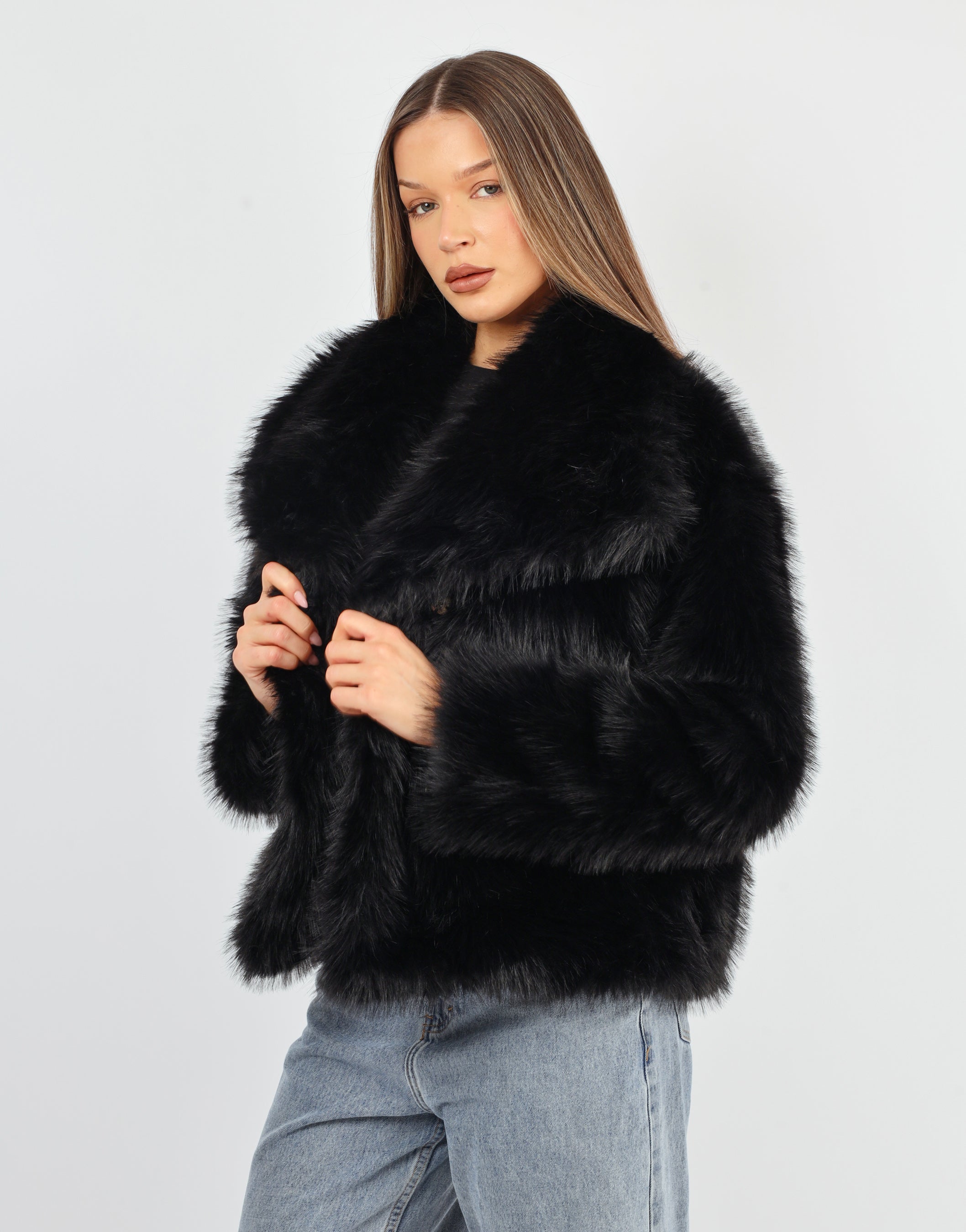 Arabella Oversized Collar Premium Faux Fur Coat in Black