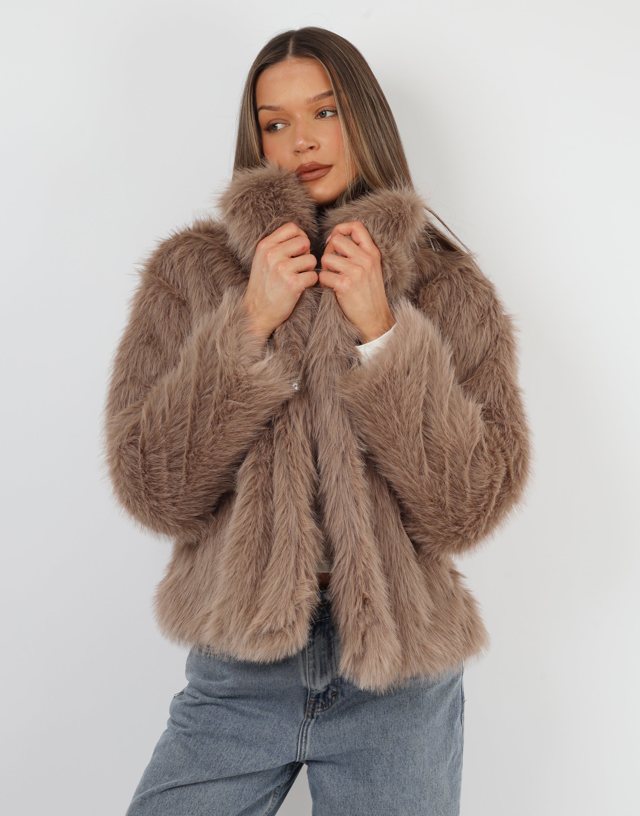 Arabella Oversized Collar Premium Faux Fur Coat in Mocha
