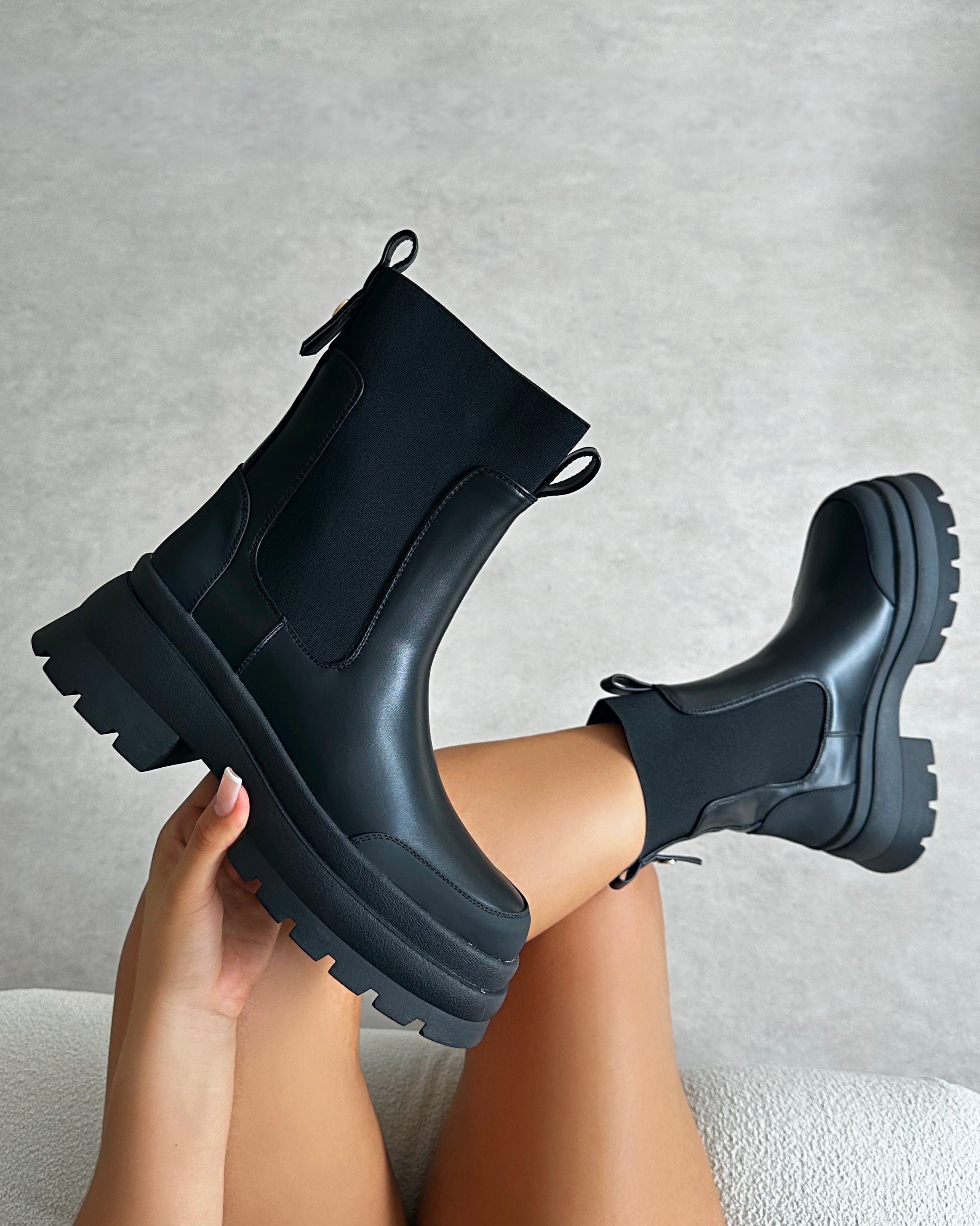Heckton Black Flat Chunky Ankle Boots