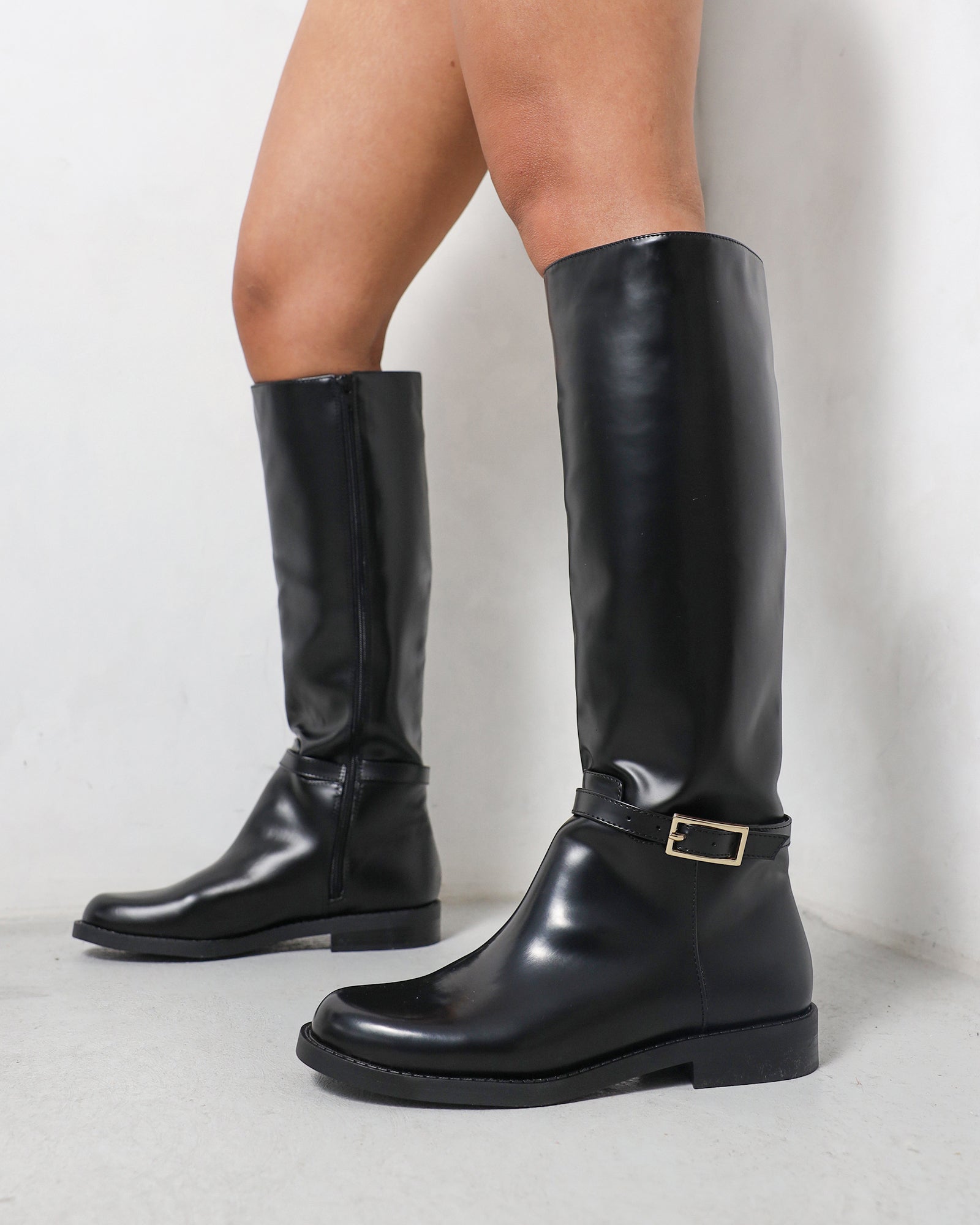 Oakleigh Black Box Smart Knee Boots