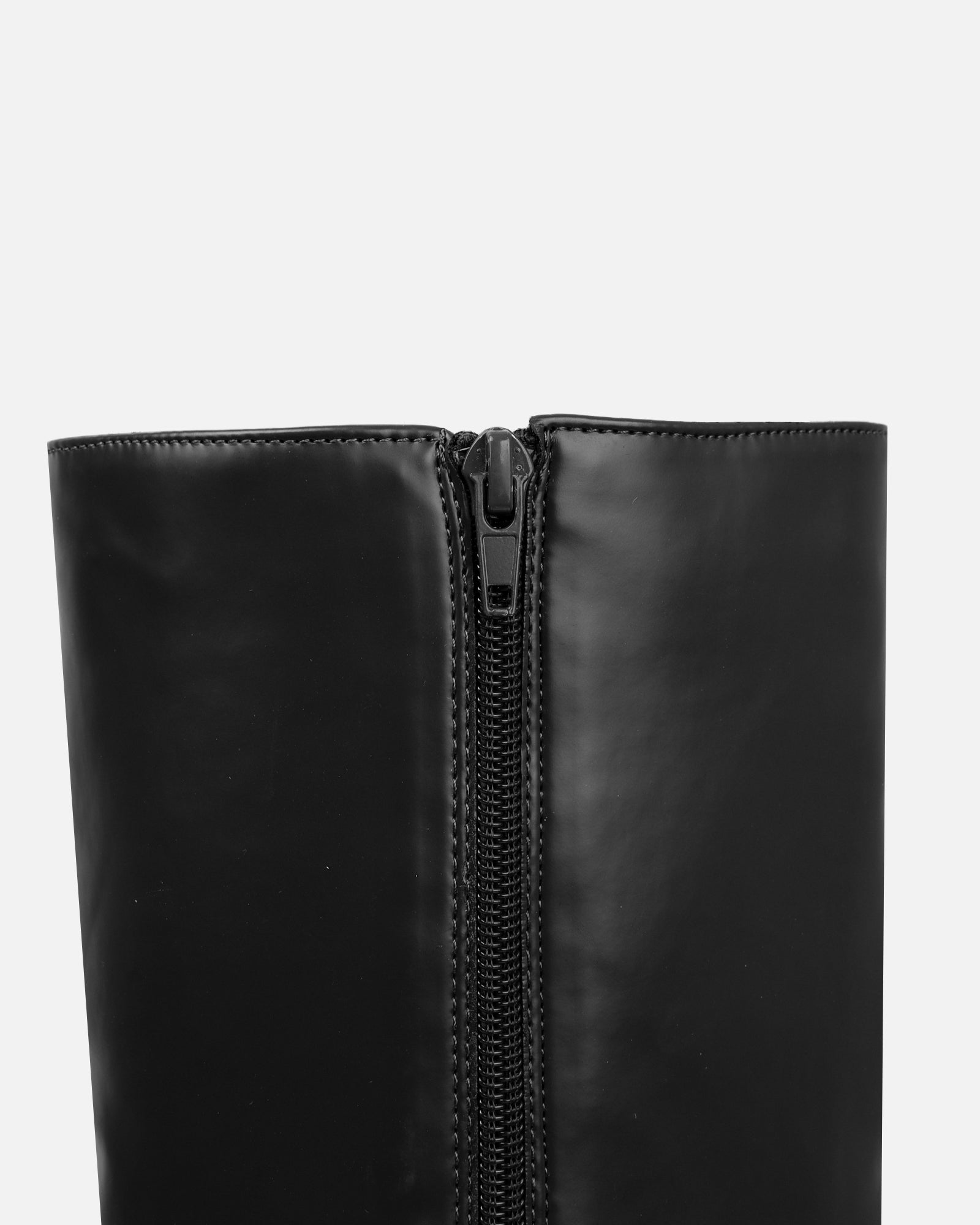 Oakleigh Black Box Smart Knee Boots